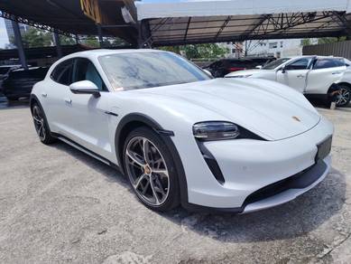 Porsche TAYCAN  4 CROSS TURISMO 11,000km 4.5A