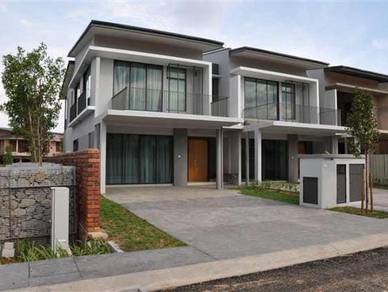 20ft Corner Lot with Nice Location | 42x100 4R4b | 2 Storey Sendayan