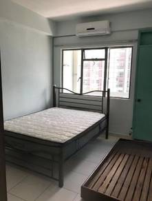 Crescent Court For Sale, 4 Rooms 3 Baths 1 Parking Lot @ Brickfields