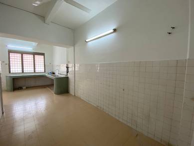 Ipoh Garden East Newly Paint Full Loan Double Storey Terrace For Sale