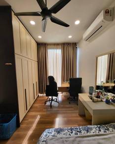 Modern 4-Storey Link Villa for Elite Living Fully Renovated For Sale