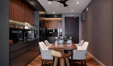 Rumah Besar !!! Harga 300K !!!【Next To KTM & MRT】Fully Furnished 3room