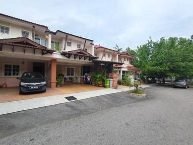 Putrajaya Presint9 Near Mrt And Erl Station Facing Open Many Carparks