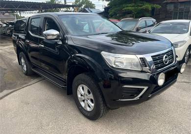 Nissan NAVARA 2.5SE (A) with Canopy