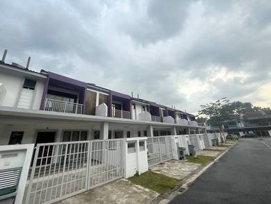 Bukit Dahlia Double Storey 20x65 Terrace House Pasir Gudang