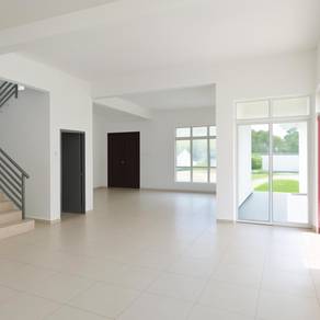 Seremban 2 Super low market price bungalow for sale