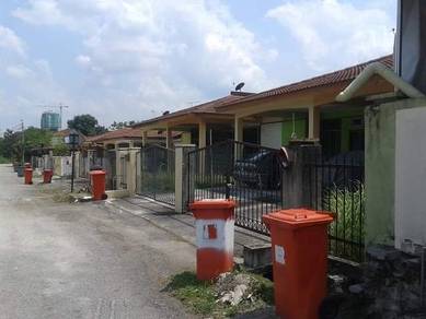 Teres setingkat Taman Arowana Impian