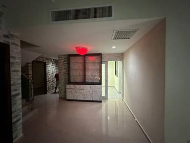 Anjung Seri Residence Masai 3 + 1 Bed 1 Parking city ​​view  Seri Alam