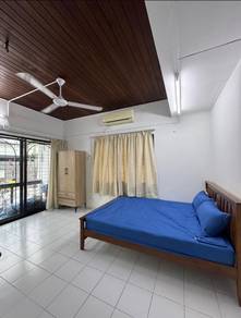 female unit ss3 for rent