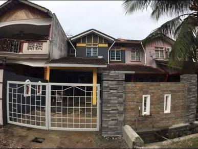 Rumah Teres 4 Bilik 3 Bilik Air Untuk Disewa