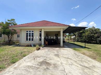 Kg Raja, Besut Banglo Tanah Luas ada tanaman di Kg Amer utk djual!