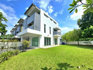 ((SPACIOUS)) CORNER LOT 3 Storey, Nadayu 92 Kajang