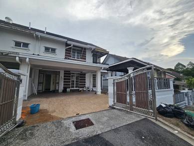 RENOVATED 2 Storey Semi D Laman 2 Bandar Seri Putra Bangi