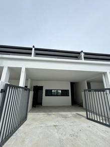 [For Rent] Rimba Hills Double Storey Townhouse Partially Furnished