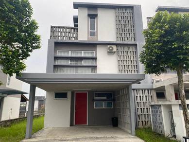3 storey end lot Rimba Residensi Rasah Kemayan Seremban 2