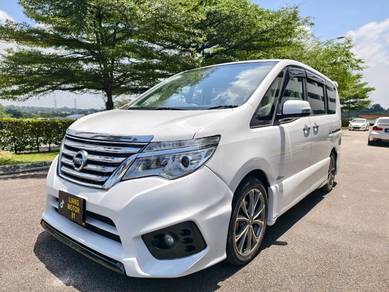 Nissan SERENA 2.0 S-HYBRID HIGHWAY STAR