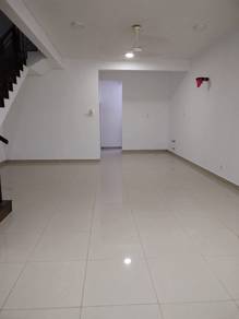 Bukit raja klg (cogan) 4r3b non flooded r , town house kitchen cabinet