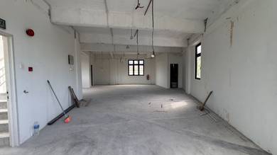 Warehouse Office Jelutong 5600sqft 3 storey with private lift Bungalow