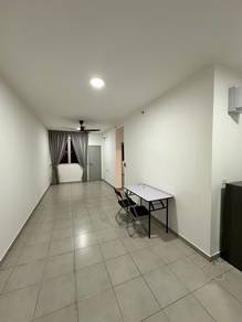 Tangerine Suites - New, 5 min to Train station