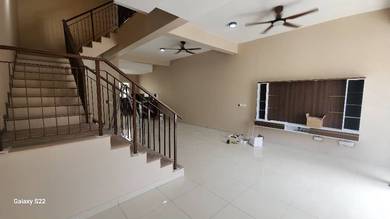 Residensi Seni, Next to Concorde College, 5min to Train Station