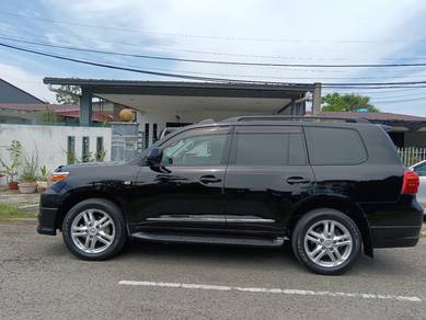 Toyota LANDCRUISER V8 4.5 (A)