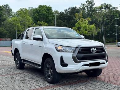 Toyota HILUX 2.4 E (A)