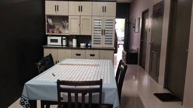 Taman Paradise Batu 9, 1 Tingkat Tengah