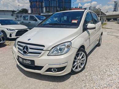 Mercedes Benz B180 (CBU) 1.7 FACELIFT (A)
