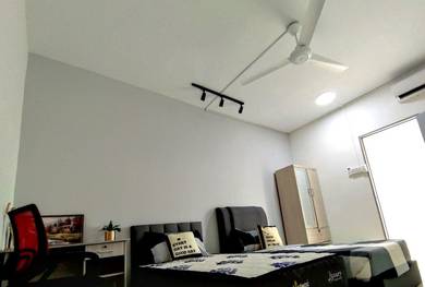 PV12 Condo – Medium  Room for Rent