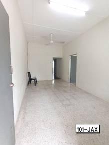 1 Storey Endlot / Tenanted / Facing Field / Lots of Parking
