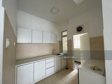 Modern Condo with City View – Sky Vista Residency 🏙️
