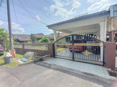 Huge Land 4004 SQFT + Open Facing Semi-D Taman Selasih BBST Sepang