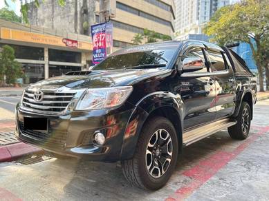 Toyota HILUX 2.5 G TRD Black Good Interior