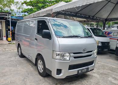 Toyota HIACE 2.5 ENHANCED (M)