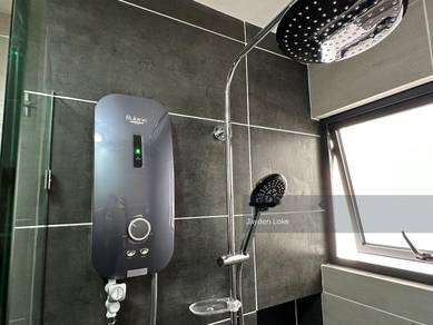 Platinum Arena Condo – Luxury Facilities, Great Location