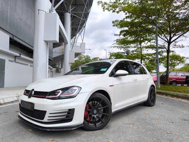 Volkswagen GOLF 2.0 GTi TSI (A)