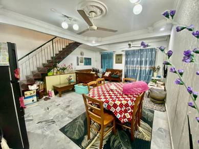 Hot Area, 2 Storey 4R2B Bandar Sunway ( Near To Sunway Piramid )