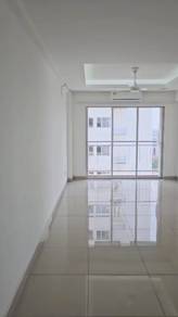 SEMI FURNISHED PALM GARDEN APARTMENT Bukit Raja nr Hospital Seksyen 7