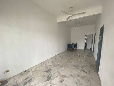 Facing Open Single Storey Lorong Makkota Impian Fasa 1 Puncak Alam
