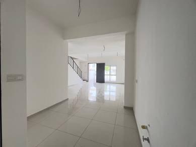 Double Storey Terraced House, Cybersouth, Dengkil | YARD FACING OPEN