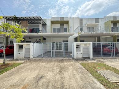Double Storey Terraced House, Cybersouth, Dengkil | YARD FACING OPEN