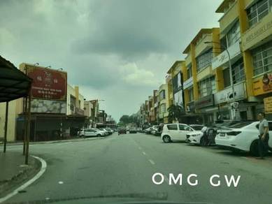 HOT AREA Taman Bayu Tinggi KLANG 3 Storey Shoplot 22x70 FREEHOLD