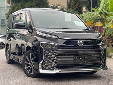 Toyota VOXY 2.0 S-Z (A) 17K KM MONITOR