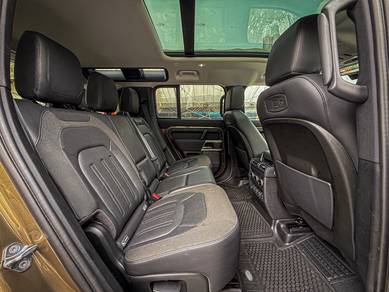 FULL SPEC 7 SEAT Land Rover DEFENDER 110 2.0 P300