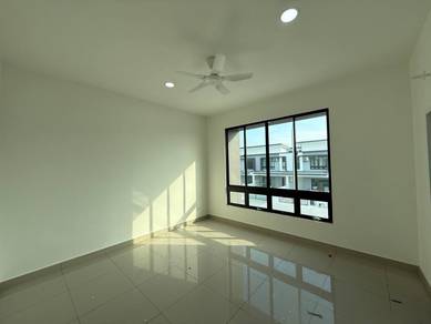 Adda Heights / Green Avenue / Double Storey Terrace House