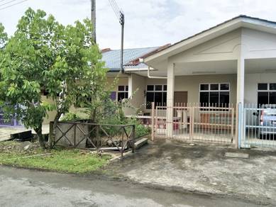 Single terrace intermediate  For Sale[Siburan]