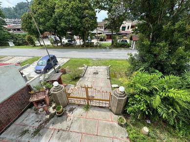 Corner Lot - Double Storey Corner Lot House At Taman Melawati, KL