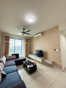 Fully furnished 4 Room Lake view , low density Lakepark residence !!