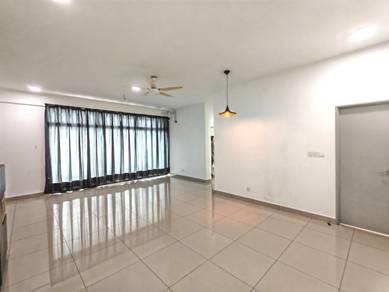 Austin Regency Mount Austin @ High Floor Unit With 2 Carpark !!