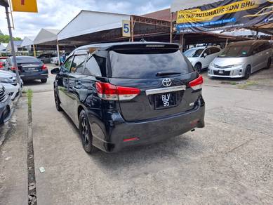 Toyota WISH 1.8 S (A)